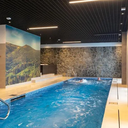 Gorska Odnowa Park 아파트 스클라르스카포렘바